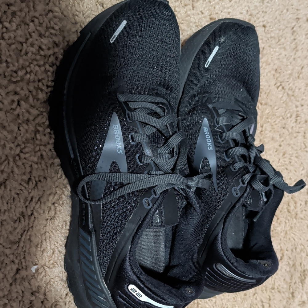 Brooks Men's Black Running Shoes